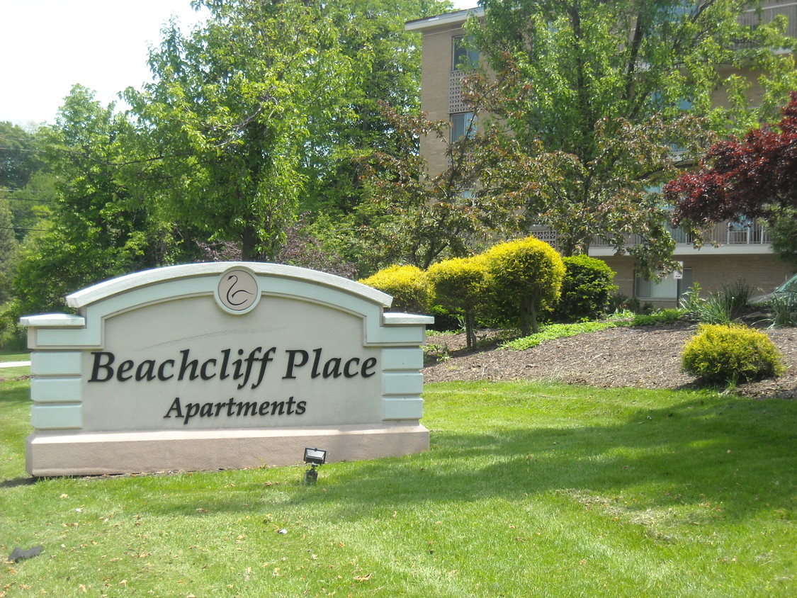 Primary Photo - Beachcliff Place