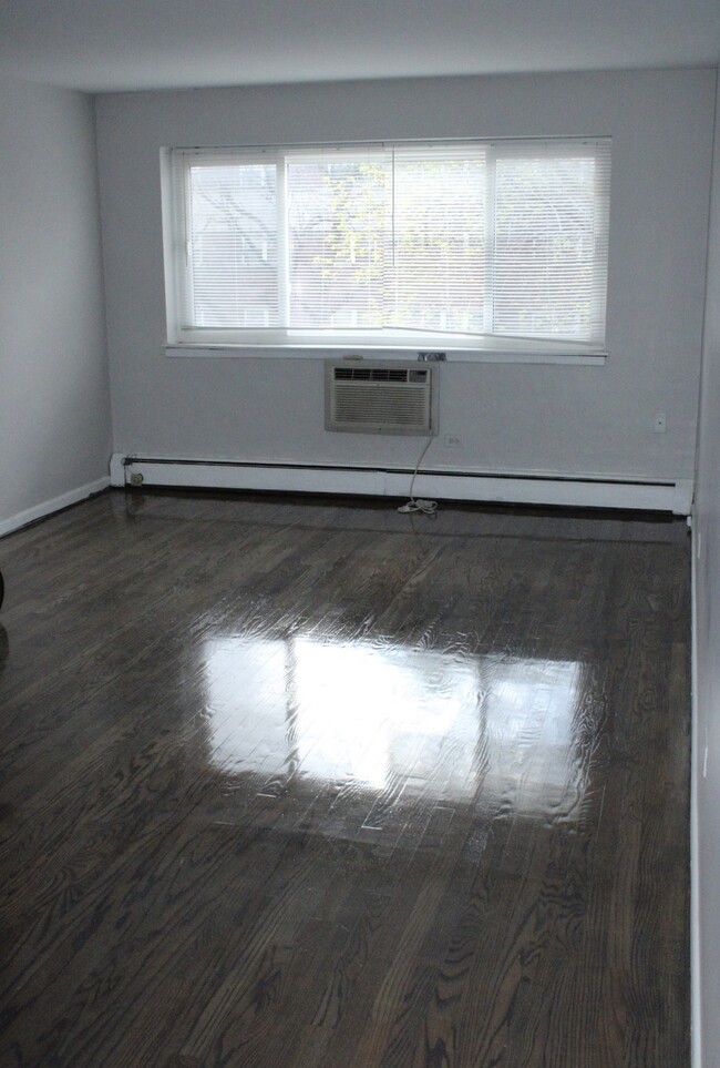 Foto del edificio - 6619 N Sheridan Rd