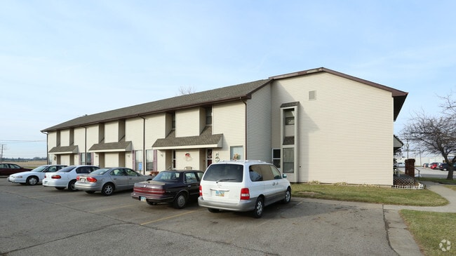 Building Photo - Lakeland Townhomes