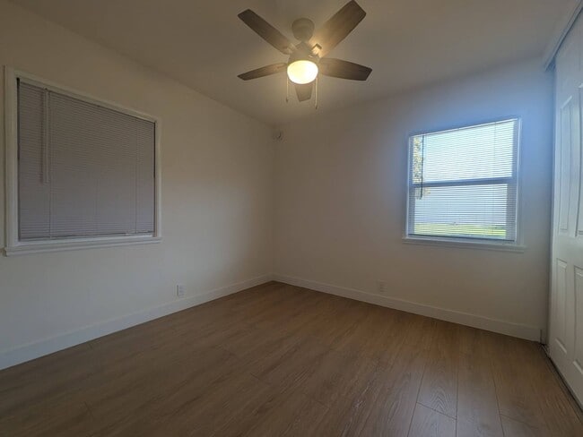 Building Photo - Charming Newly Remodeled 2-Bedroom Home