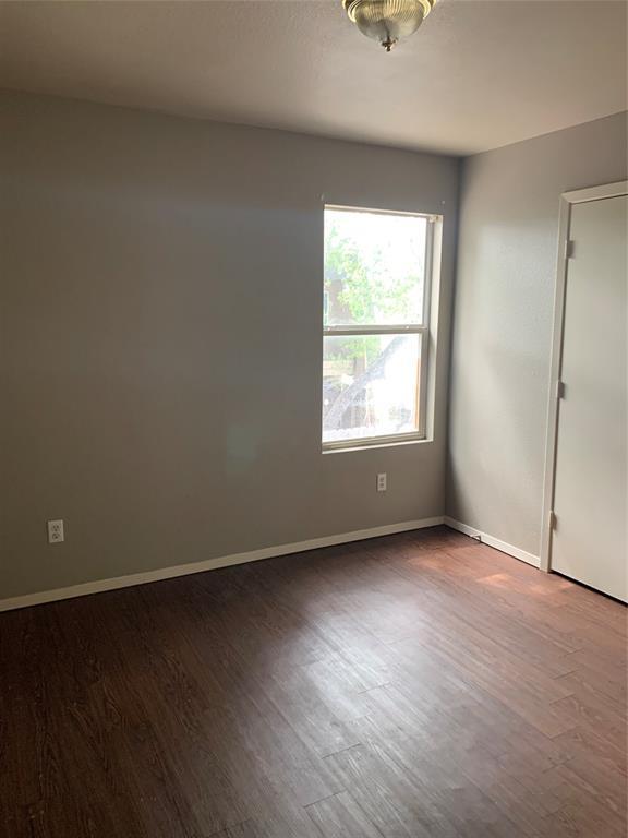 Foto del edificio - 6325 Granbury Rd