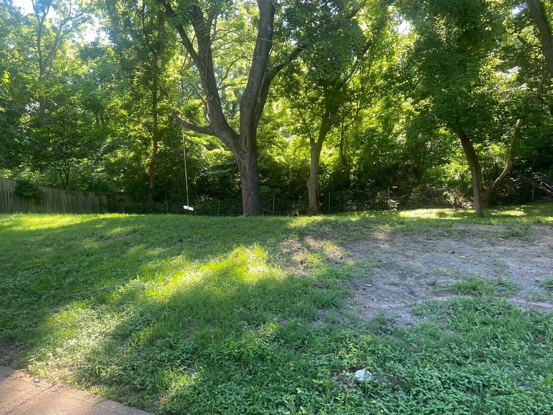 Semi-private backyard - 5913 NW Bell Rd