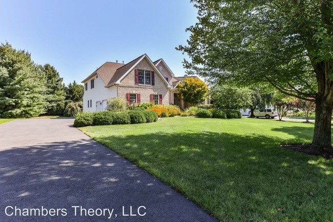 Building Photo - 6 br, 5.5 bath House - 10522 Dunn Meadow Rd.
