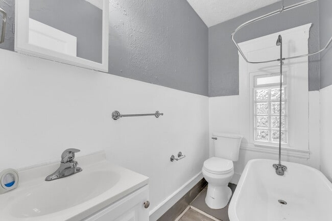 Building Photo - 2177 W 83rd St