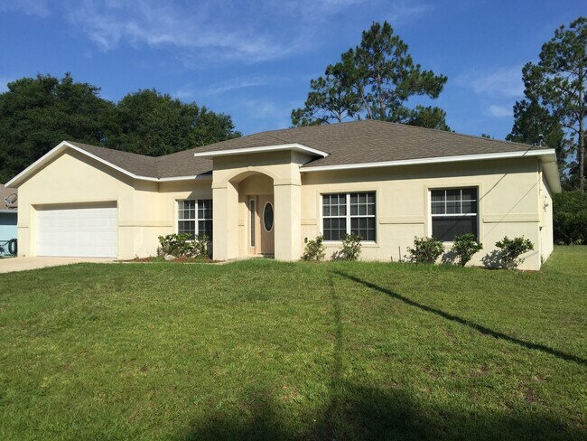 Building Photo - Large Home for rent !