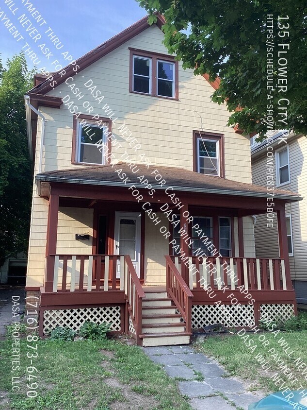 Primary Photo - 135 Flower - 4 Bed / 1 Bath