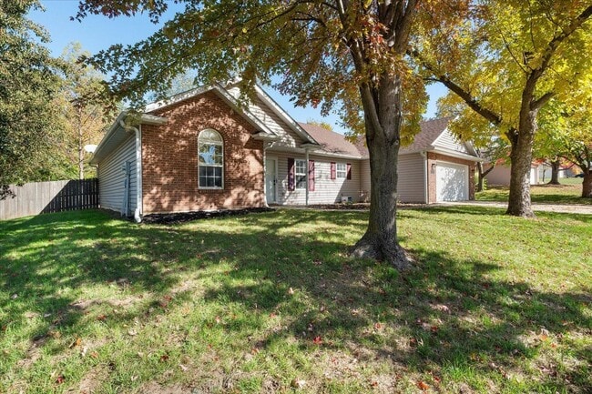 Building Photo - Single Family Home in Vanderveen - Available For Rent!