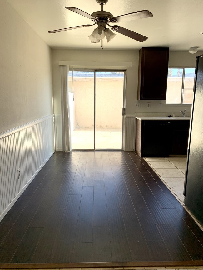Building Photo - 249 Greenbriar Townhouse Way