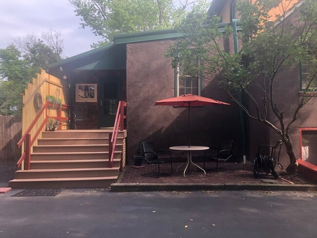 Entrance into a mud rm. - 893 Old Wilmington Rd