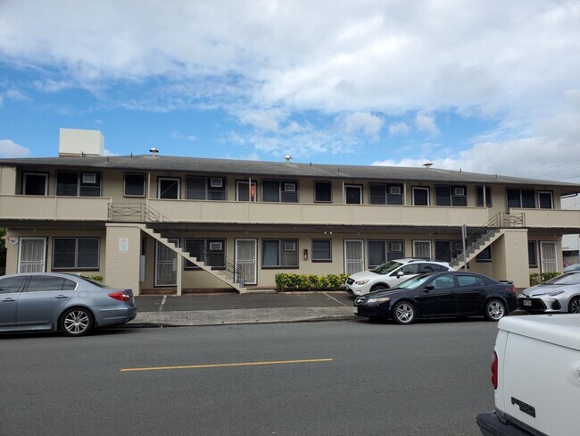Building Photo - 2026 Algaroba St