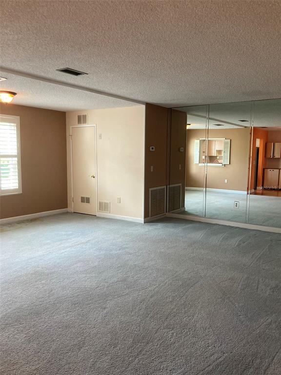 Foto del edificio - 5750 80th St N