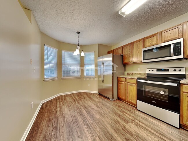 Foto del edificio - 4316 Campus Hills Cir