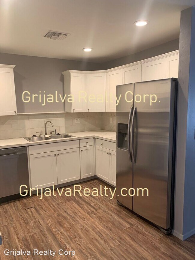 Foto del edificio - 5 br, 3 bath House - 656 W Hatfield St