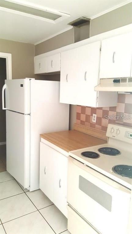 Foto del edificio - 9295 Kent St