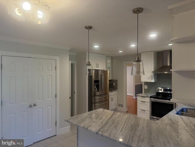 Foto del edificio - 4329 Morningwood Dr