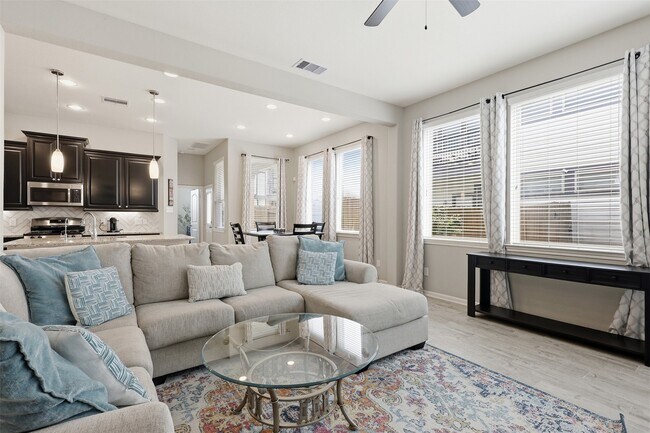 Foto del edificio - 28027 Rocky Heights Dr