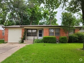 Building Photo - 3023 Gus Thomasson Rd