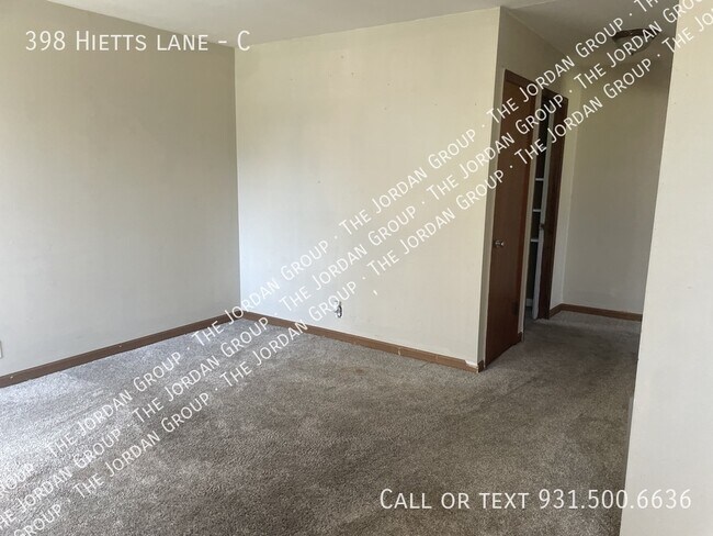 Foto del edificio - 398 Hietts Ln