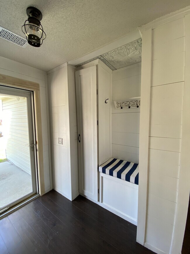 Building Photo - 36 Southern Magnolia Dr