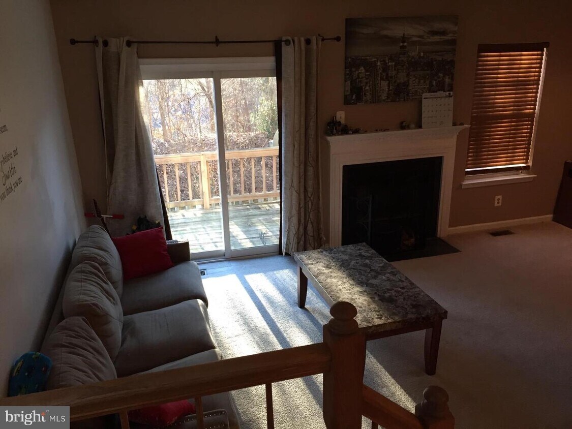 Foto principal - 810 Stafford Glen Ct