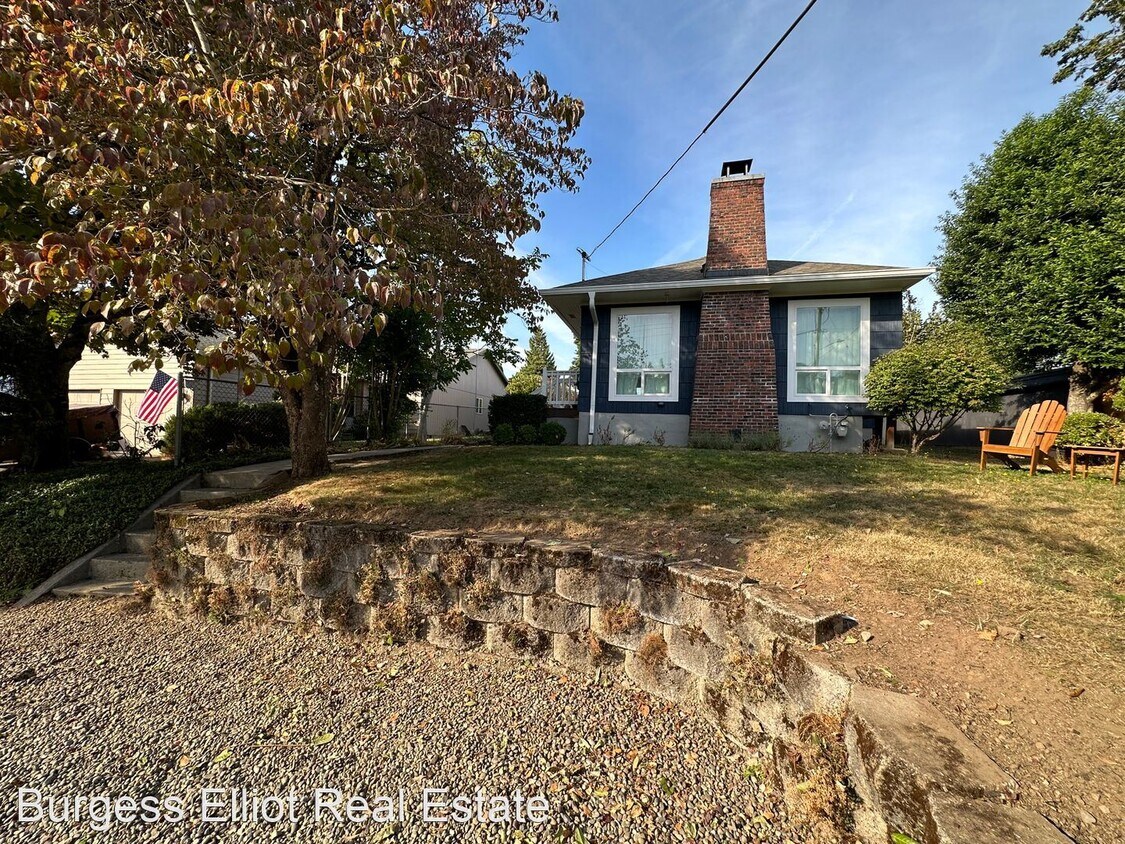 4235 SE Jackson St, Milwaukie, OR 97222 House Rental in Milwaukie, OR