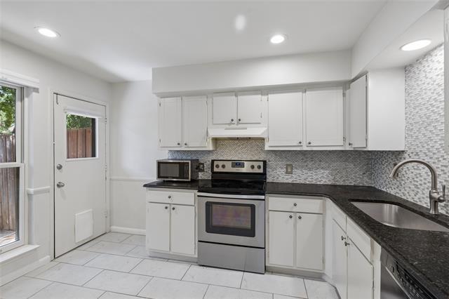 Building Photo - 7518 Woodthrush Dr