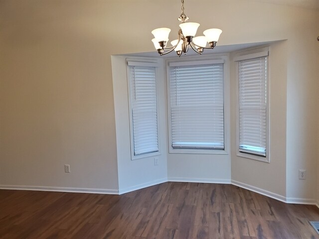 Building Photo - 814 Holly Farms Dr