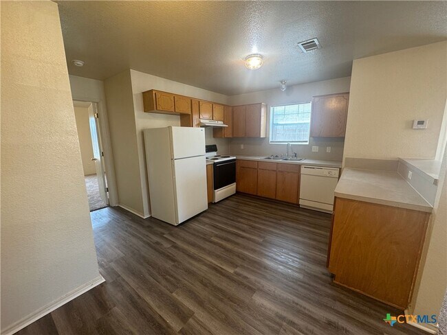 Building Photo - 4200 Alan Kent Dr