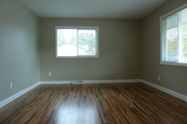 Building Photo - $1200.00 close to ICDT