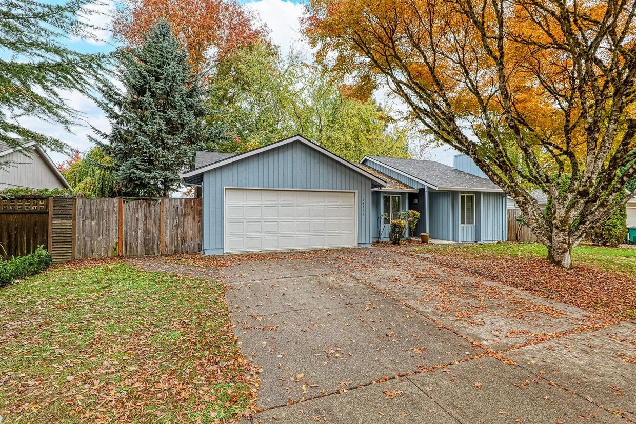 Primary Photo - Freshly Updated 3-Bedroom Home with Fenced...
