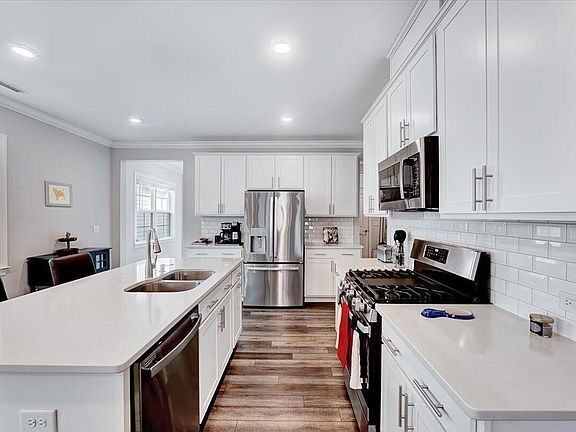Building Photo - Build Equity While Leasing - Lease and Own...