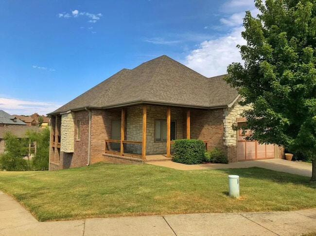 Building Photo - 5980 S McCann Ave