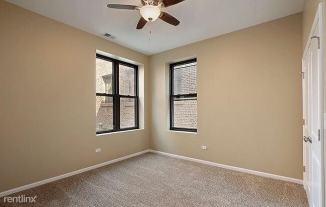 Building Photo - 3 br, 2 bath Apartment - 3225 N Sheffield Ave