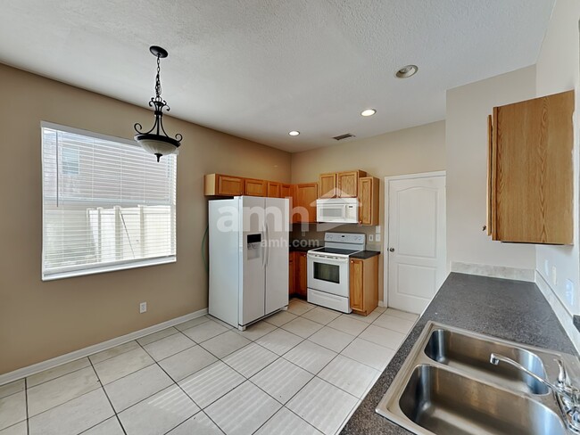 Foto del edificio - 1003 Windton Oak Dr
