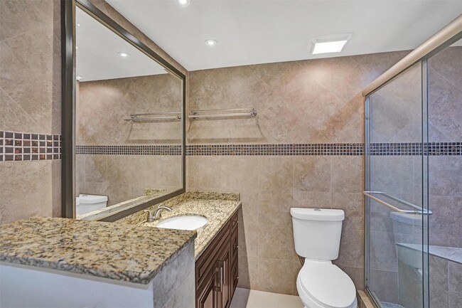 Building Photo - 3800 Galt Ocean Dr