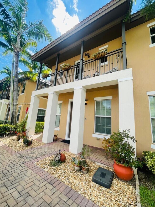 1150 SW 147th Terrace, Pembroke Pines, FL 33027 Townhome Rentals in