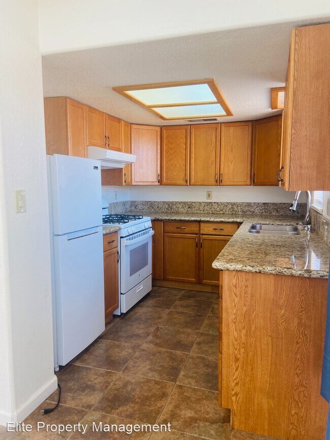 Building Photo - 2 br, 1 bath House - 221 N Helena