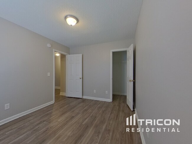 Foto del edificio - 209 Oakpointe Dr