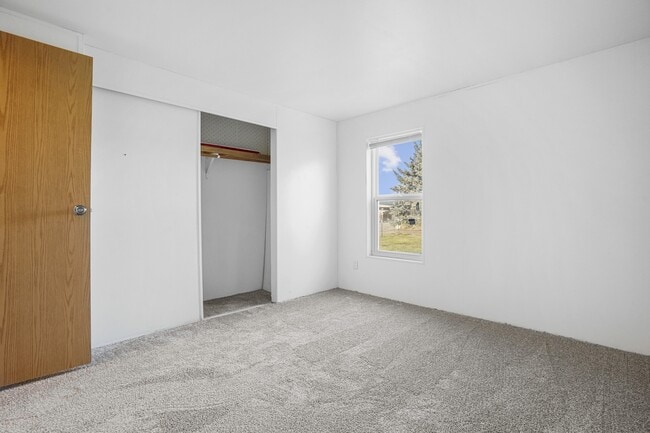 Building Photo - 411 18th St