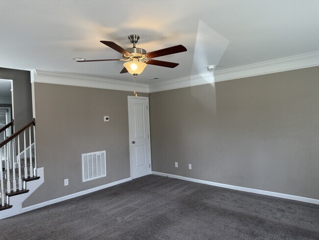 Foto del edificio - 3113 Dominion Dr