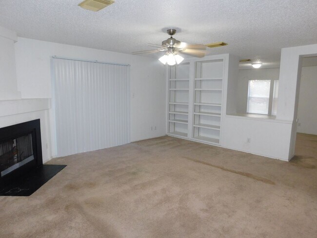 Foto del edificio - Beautifully maintained 3-bedroom, 2-bath home