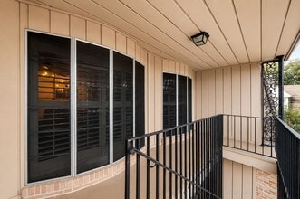 Building Photo - 2615 Marilee Ln