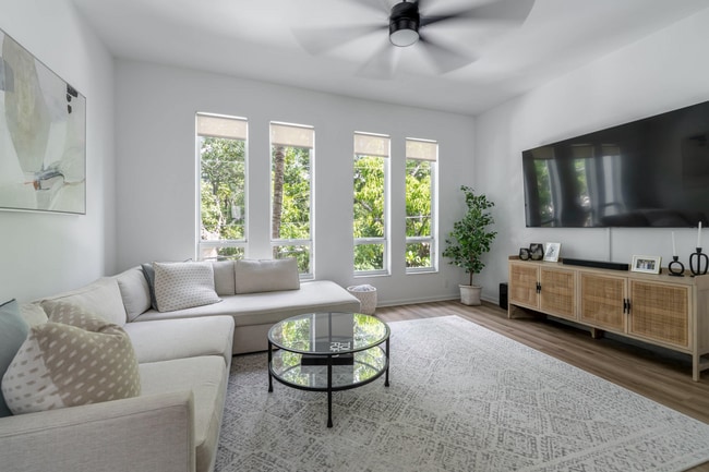 Photo - 723 SE 16th Ct Townhome