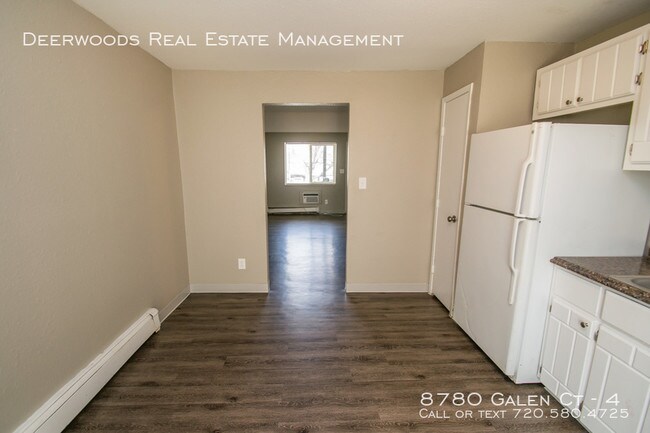 Foto del edificio - 8780 Galen Ct