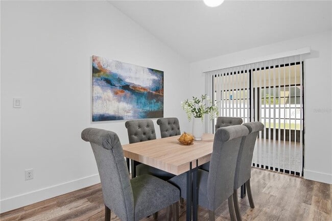 Building Photo - 205 Red Maple Dr