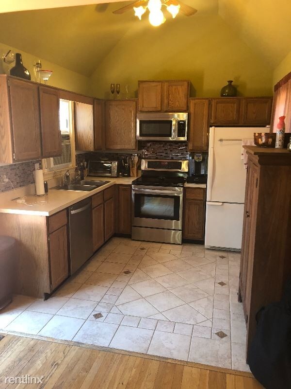 Building Photo - 1712 Brookshire Run