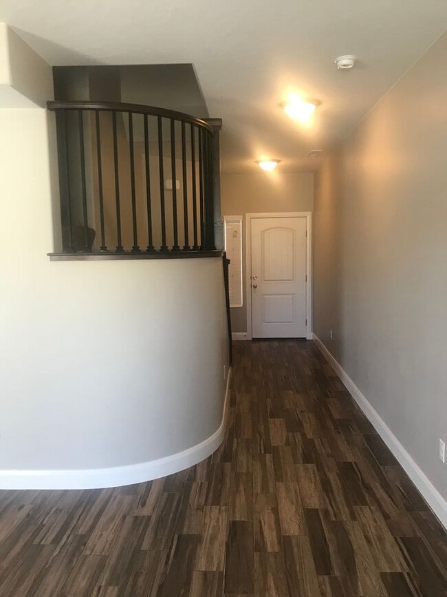 Building Photo - 2520 Blackhawk Dr
