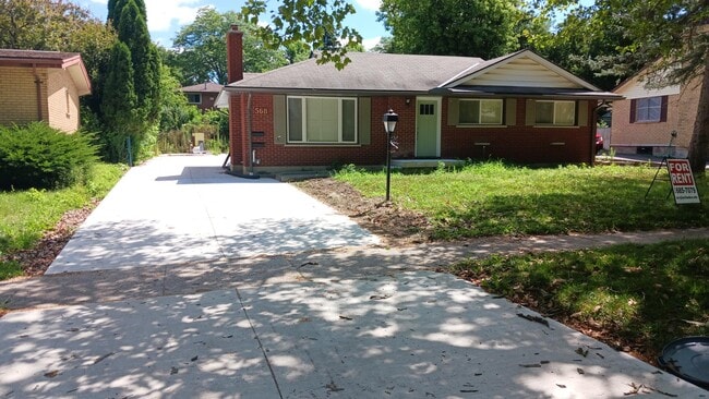 Double-wide driveway - 568 Viscount Rd