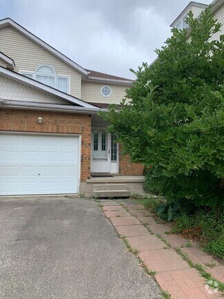 Building Photo - 646 Basswood St