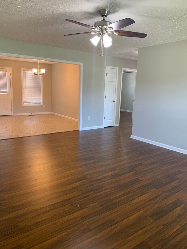 Foto del edificio - 3 Bedroom, 2 Bath Home Located in Manchester